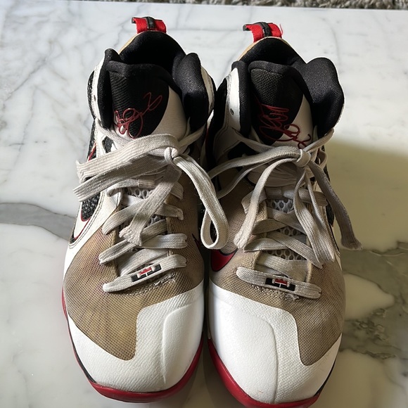 Kids Nike LeBron 9 Miami Heat - Picture 3 of 6